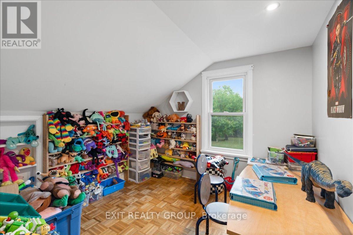 22714 Loyalist Parkway, Quinte West (Murray Ward), Ontario  K8V 5P7 - Photo 18 - X12446637