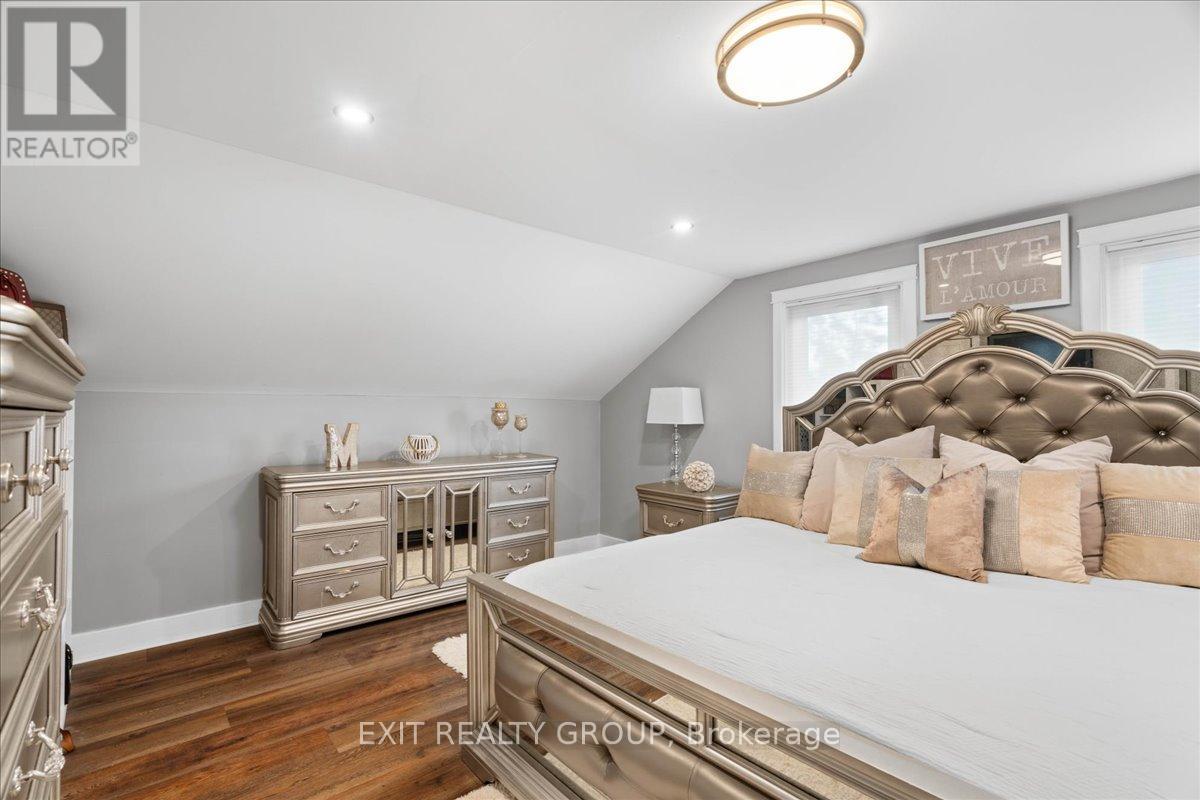 22714 Loyalist Parkway, Quinte West (Murray Ward), Ontario  K8V 5P7 - Photo 22 - X12446637