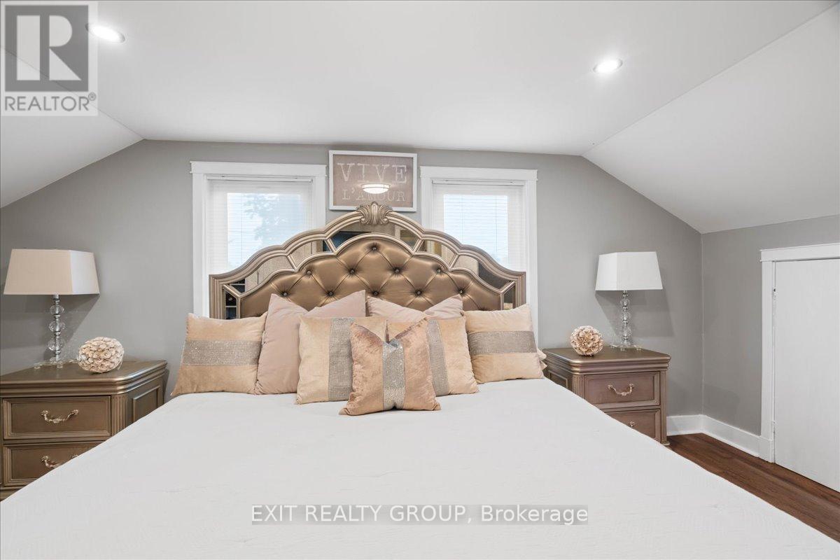 22714 Loyalist Parkway, Quinte West (Murray Ward), Ontario  K8V 5P7 - Photo 23 - X12446637