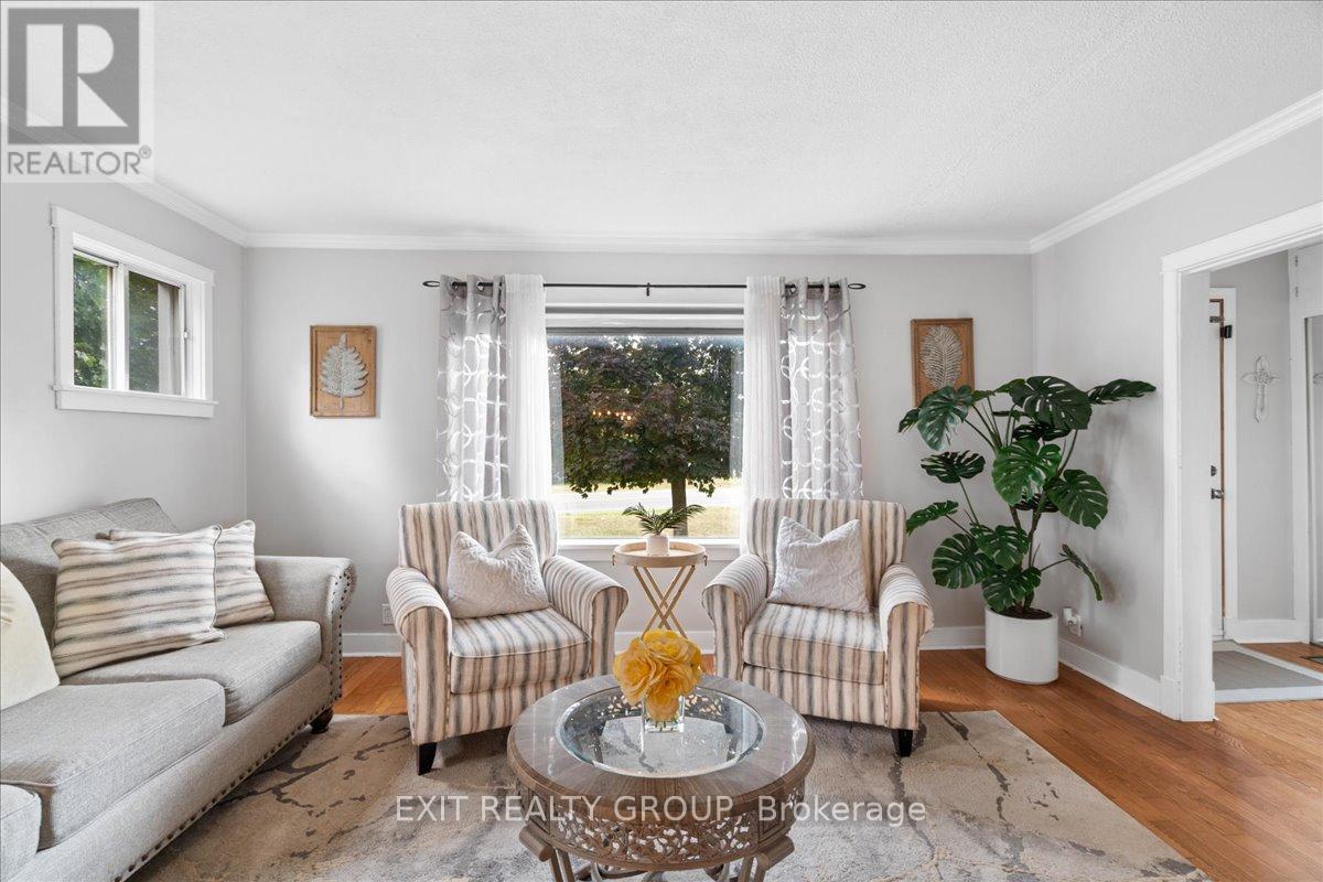 22714 Loyalist Parkway, Quinte West (Murray Ward), Ontario  K8V 5P7 - Photo 6 - X12446637