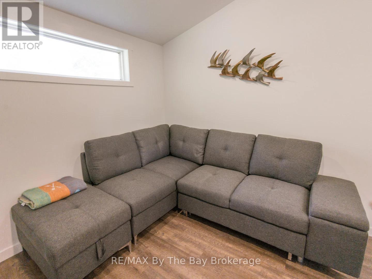 127 Glenlake Boulevard, Collingwood, Ontario  L9Y 0X2 - Photo 7 - S12446682