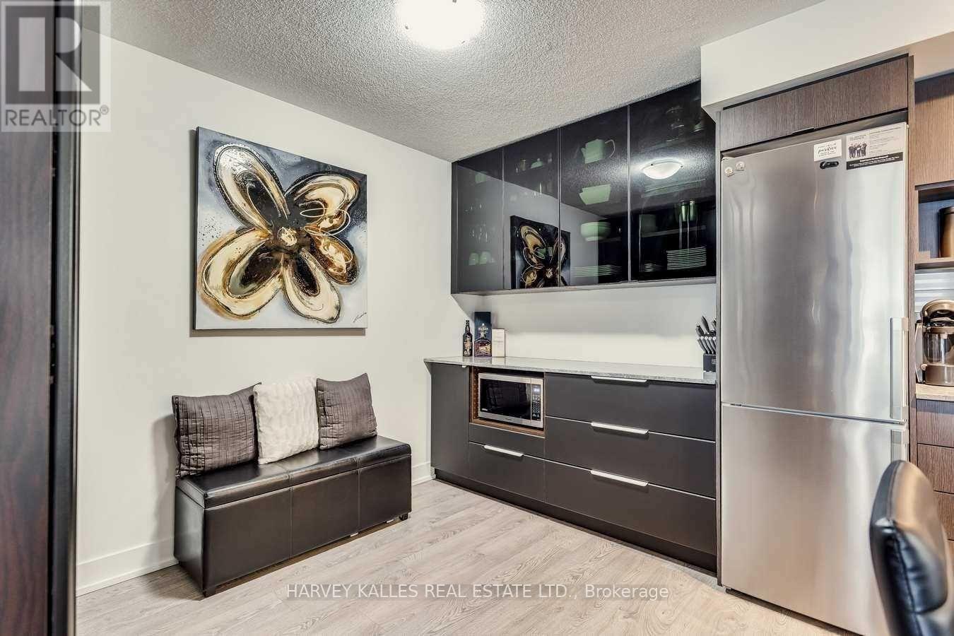 1206 - 7 Mabelle Avenue, Toronto (Islington-City Centre West), Ontario  M9A 4X7 - Photo 16 - W12446454
