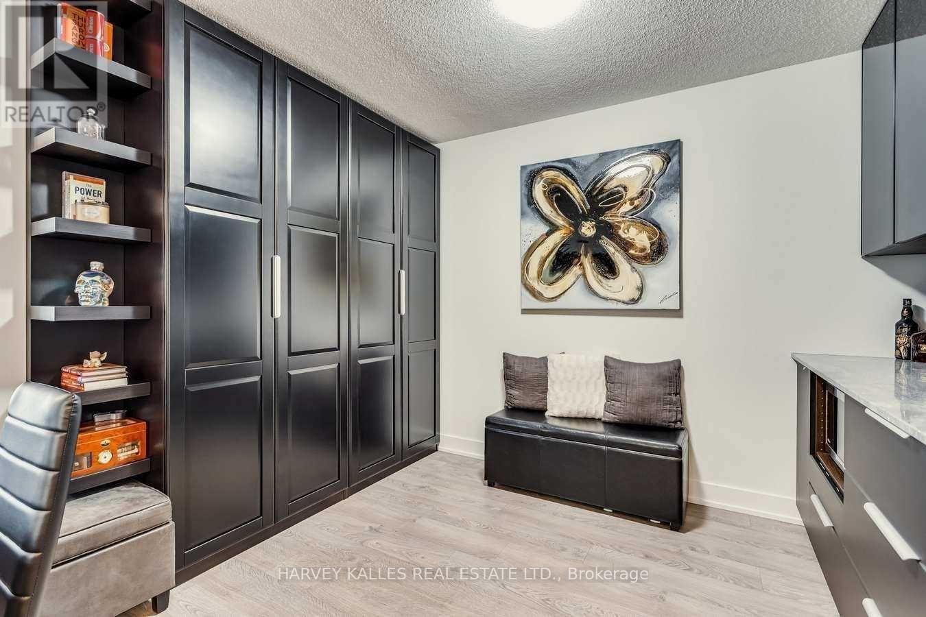 1206 - 7 Mabelle Avenue, Toronto (Islington-City Centre West), Ontario  M9A 4X7 - Photo 17 - W12446454