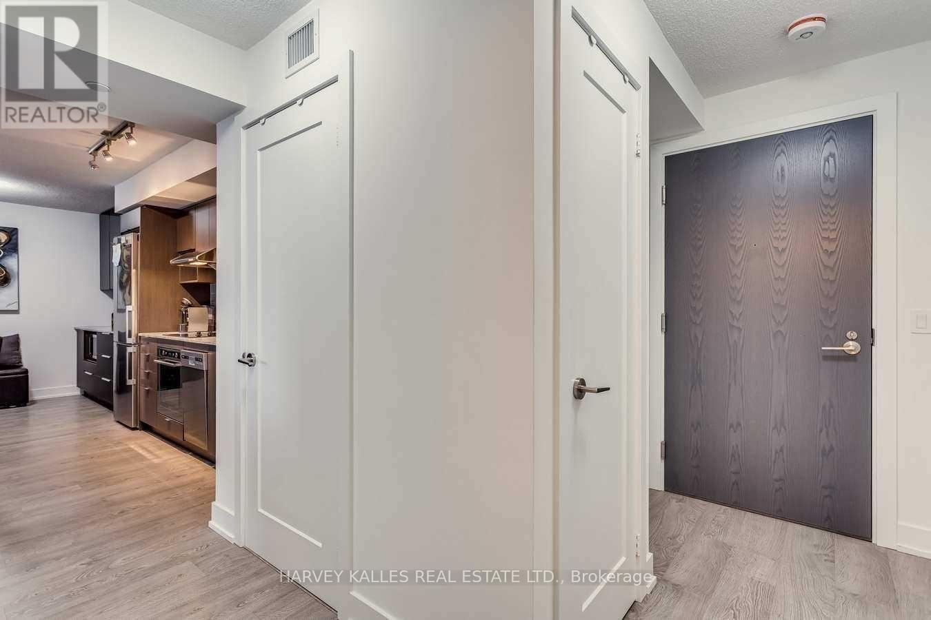 1206 - 7 Mabelle Avenue, Toronto (Islington-City Centre West), Ontario  M9A 4X7 - Photo 6 - W12446454