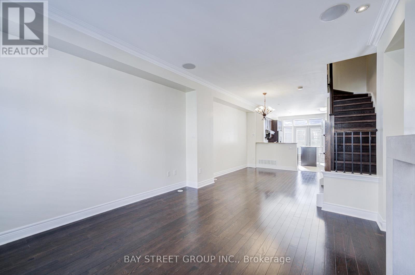 51 Lobo Mews, Toronto, Ontario  M8Z 0B2 - Photo 18 - W12446461
