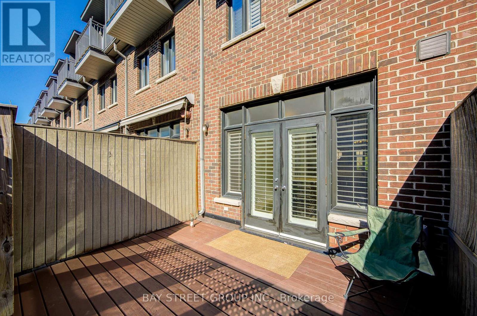 51 Lobo Mews, Toronto, Ontario  M8Z 0B2 - Photo 19 - W12446461
