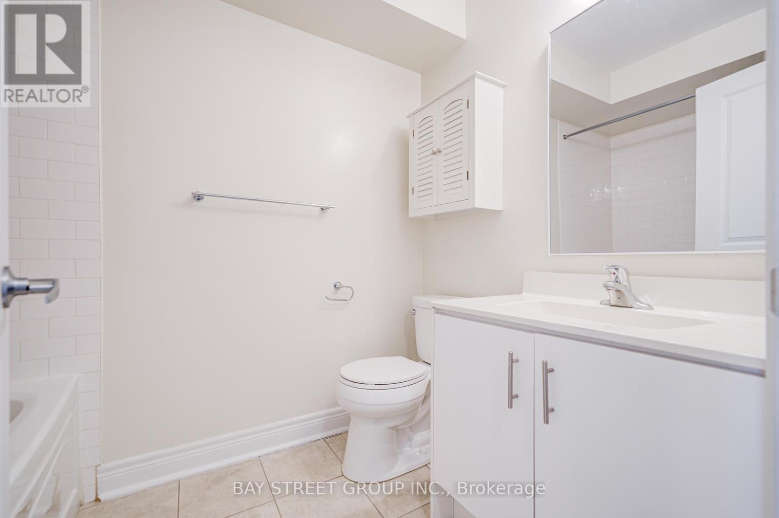 51 Lobo Mews, Toronto, Ontario  M8Z 0B2 - Photo 23 - W12446461