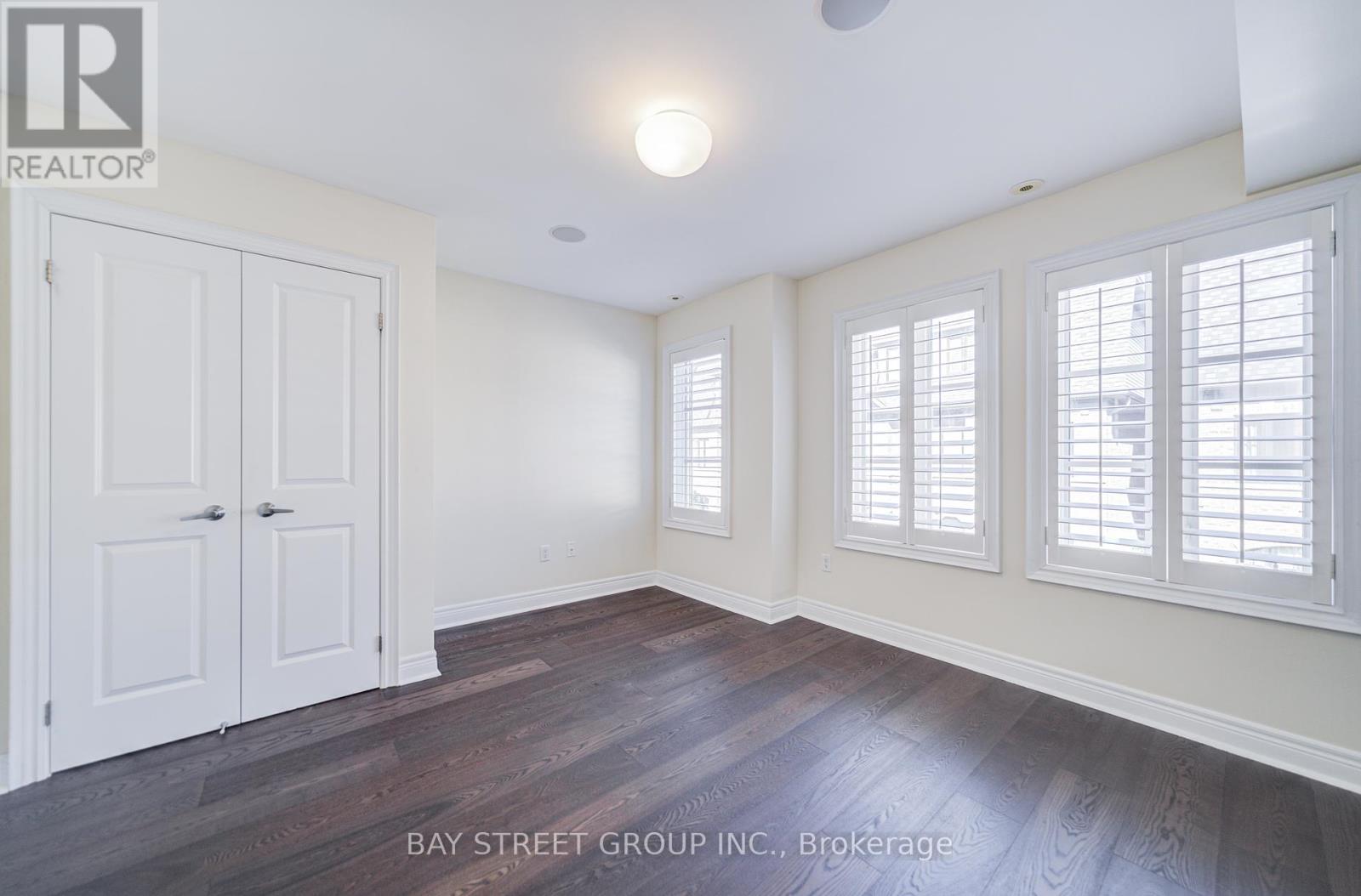 51 Lobo Mews, Toronto, Ontario  M8Z 0B2 - Photo 25 - W12446461