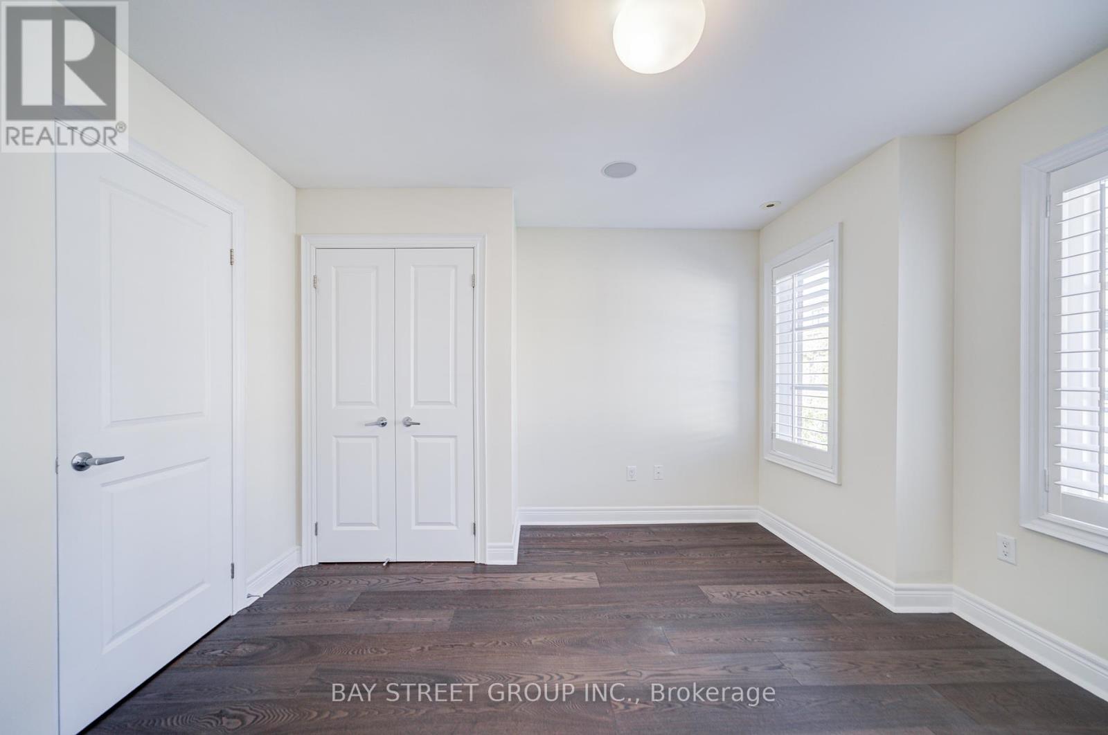 51 Lobo Mews, Toronto, Ontario  M8Z 0B2 - Photo 26 - W12446461