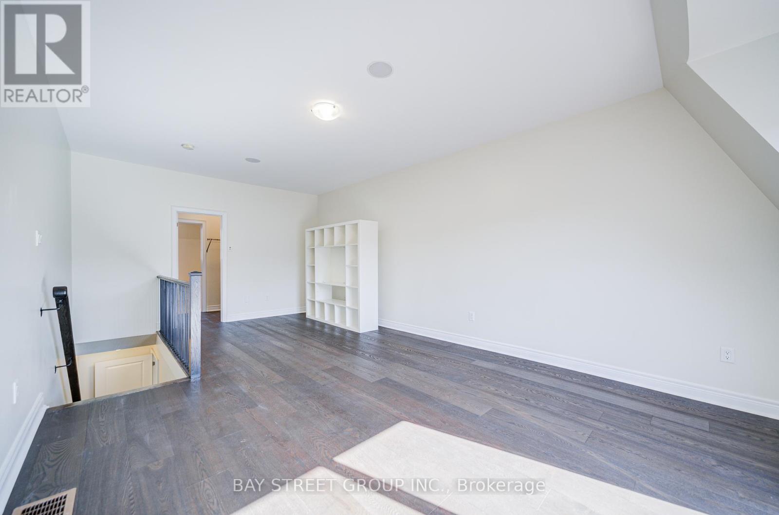51 Lobo Mews, Toronto, Ontario  M8Z 0B2 - Photo 29 - W12446461