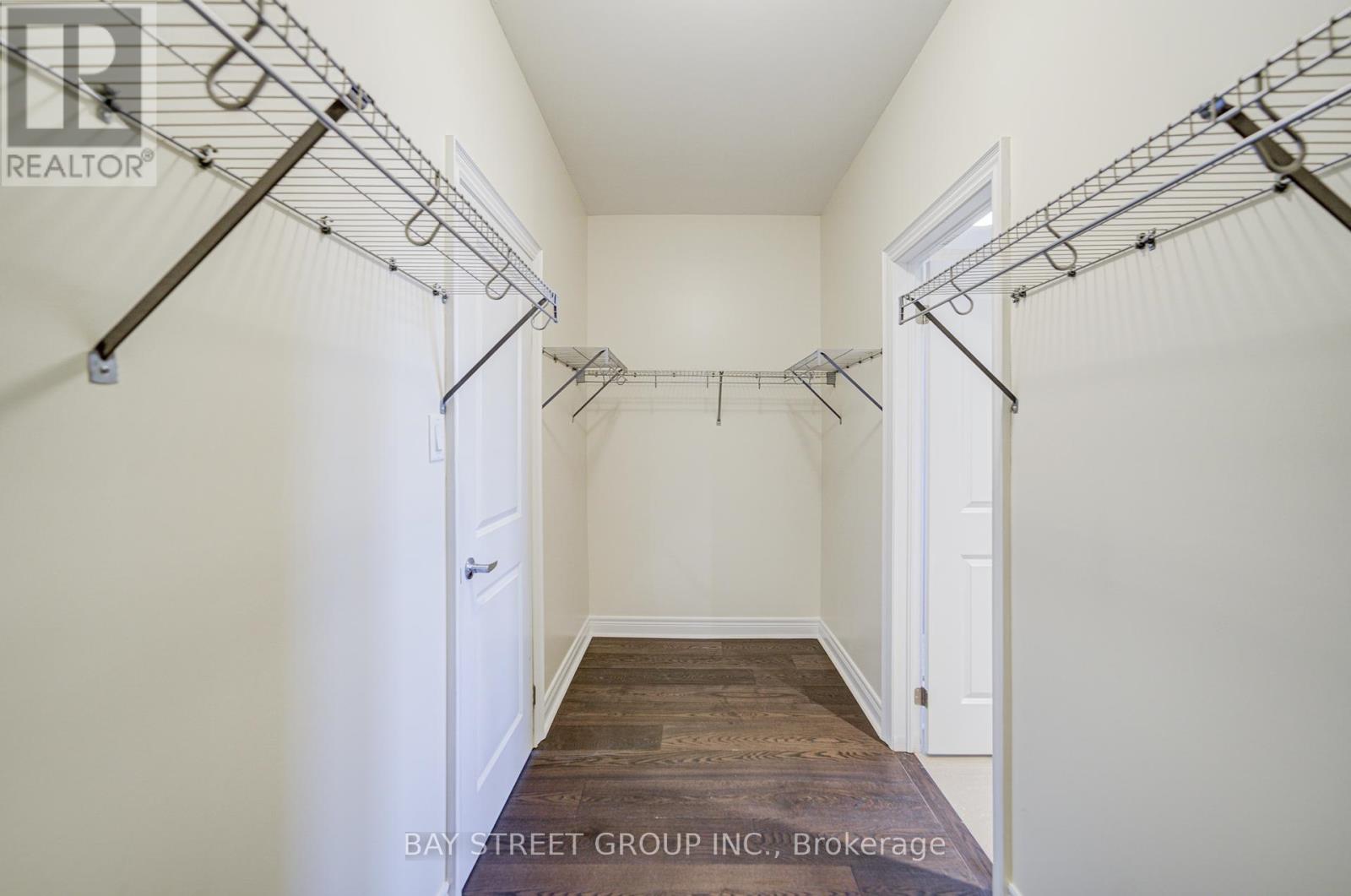 51 Lobo Mews, Toronto, Ontario  M8Z 0B2 - Photo 32 - W12446461