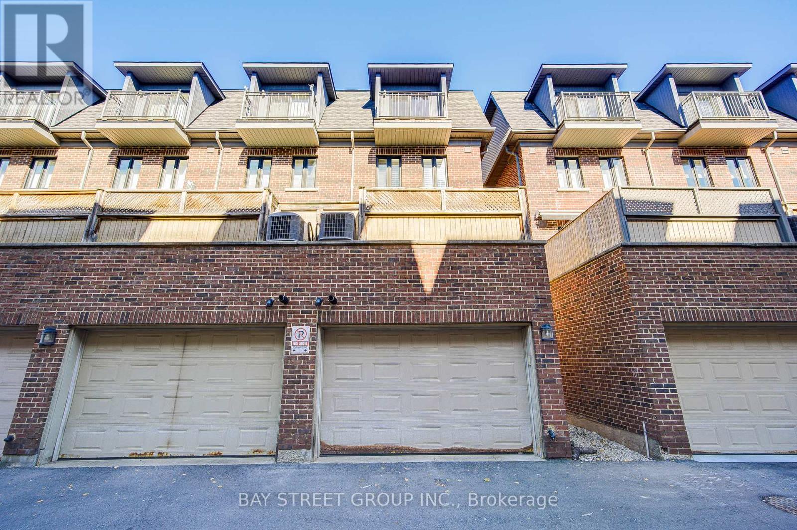 51 Lobo Mews, Toronto, Ontario  M8Z 0B2 - Photo 35 - W12446461