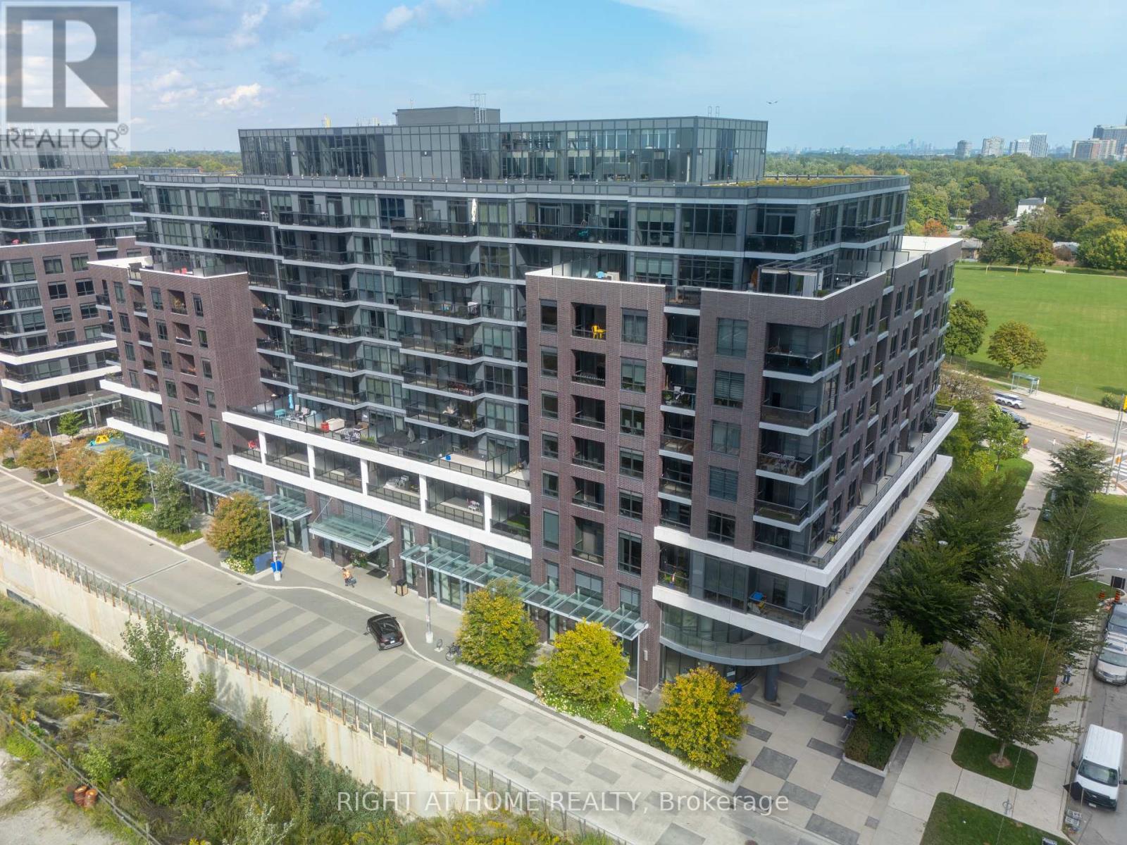 917 - 10 GIBBS ROAD, Toronto, Ontario