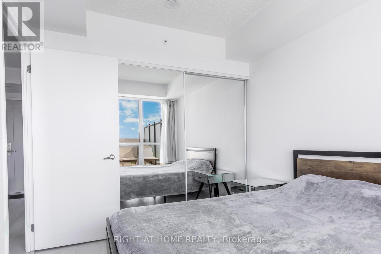 917 - 10 Gibbs Road, Toronto, Ontario  M9B 0E3 - Photo 13 - W12446465