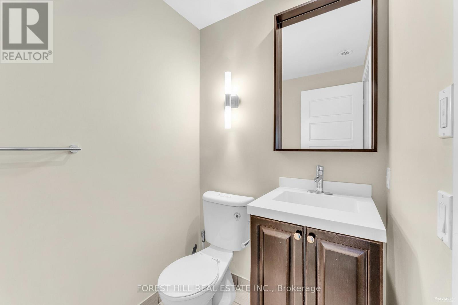Th03 - 15 Viking Lane, Toronto, Ontario  M9B 0A4 - Photo 16 - W12446467