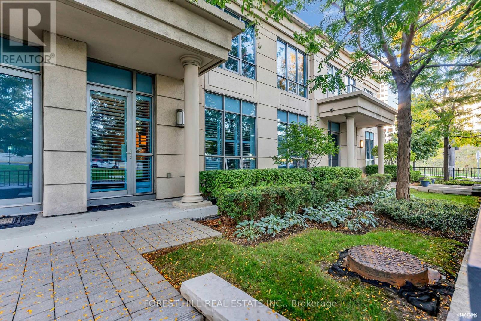 Th03 - 15 Viking Lane, Toronto, Ontario  M9B 0A4 - Photo 41 - W12446467