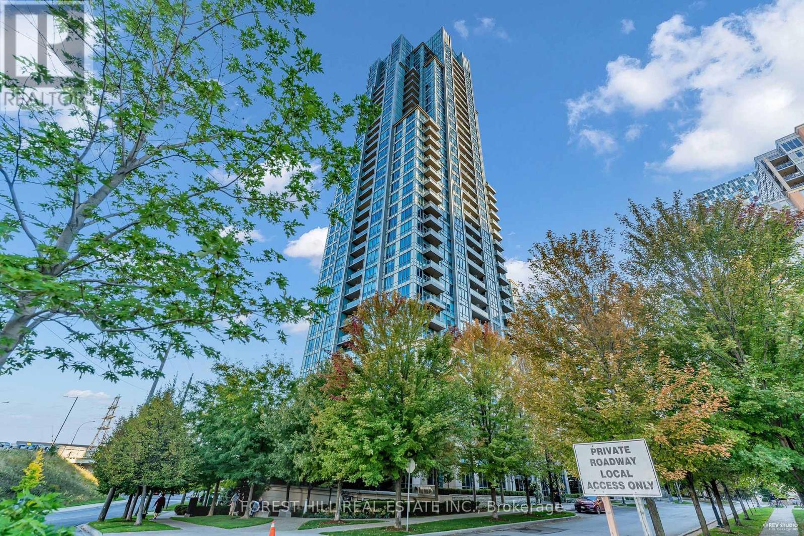 Th03 - 15 Viking Lane, Toronto, Ontario  M9B 0A4 - Photo 42 - W12446467