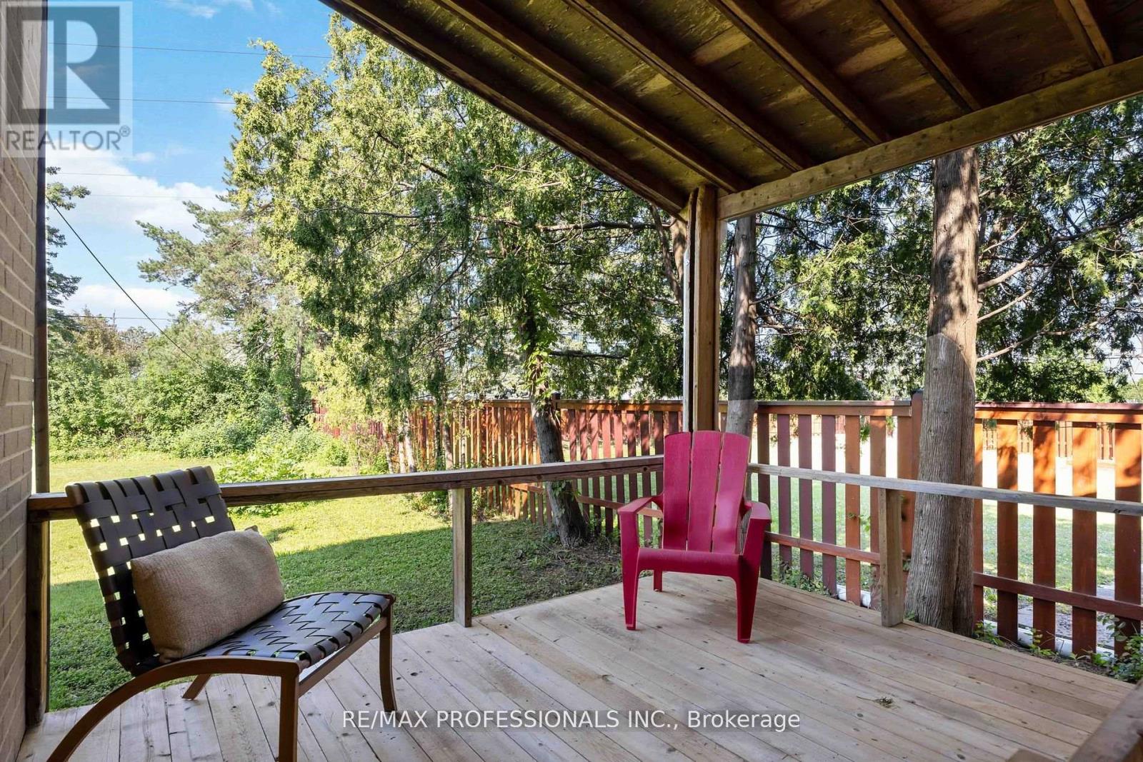 275 Jeffcoat Drive, Toronto (West Humber-Clairville), Ontario  M9W 3E4 - Photo 19 - W12446471