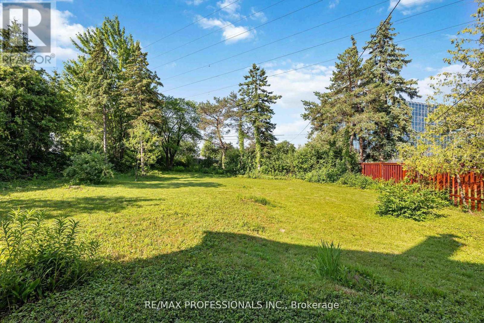 275 Jeffcoat Drive, Toronto (West Humber-Clairville), Ontario  M9W 3E4 - Photo 23 - W12446471