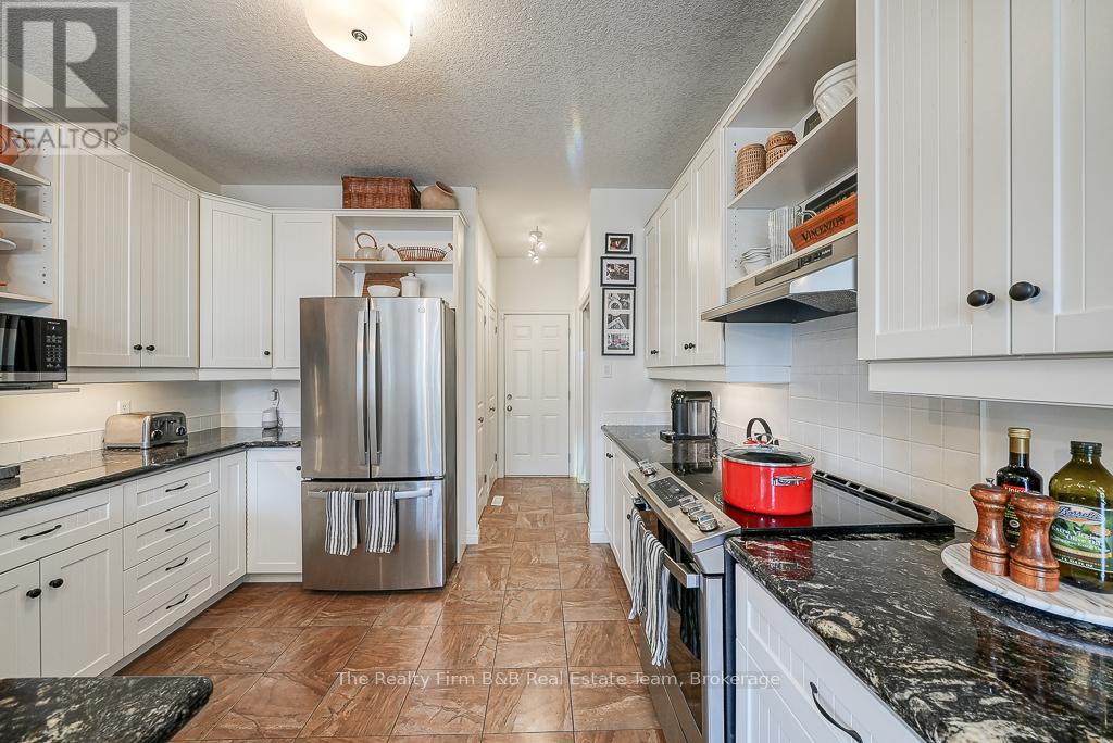 428 Lakeview Drive, Woodstock, Ontario  N4T 1V3 - Photo 14 - X12446644