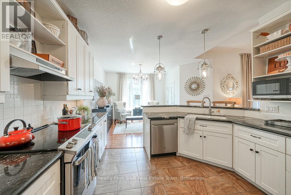 428 Lakeview Drive, Woodstock, Ontario  N4T 1V3 - Photo 16 - X12446644