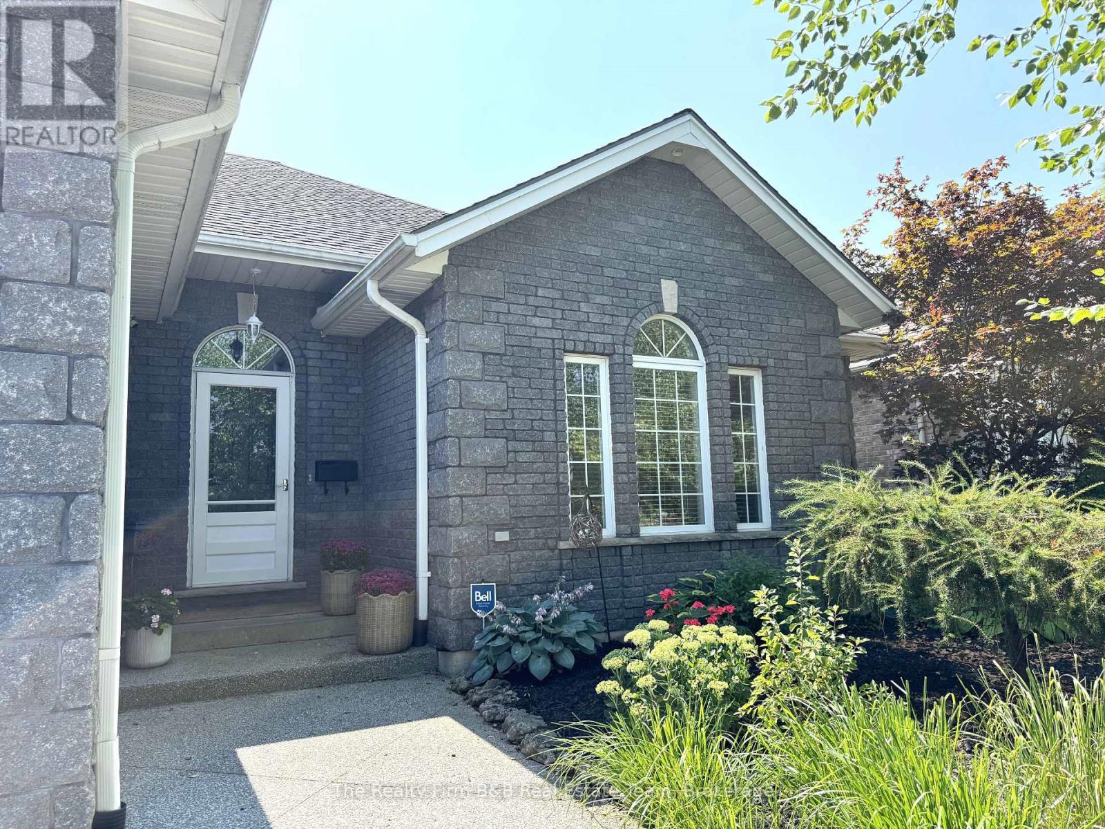 428 Lakeview Drive, Woodstock, Ontario  N4T 1V3 - Photo 46 - X12446644