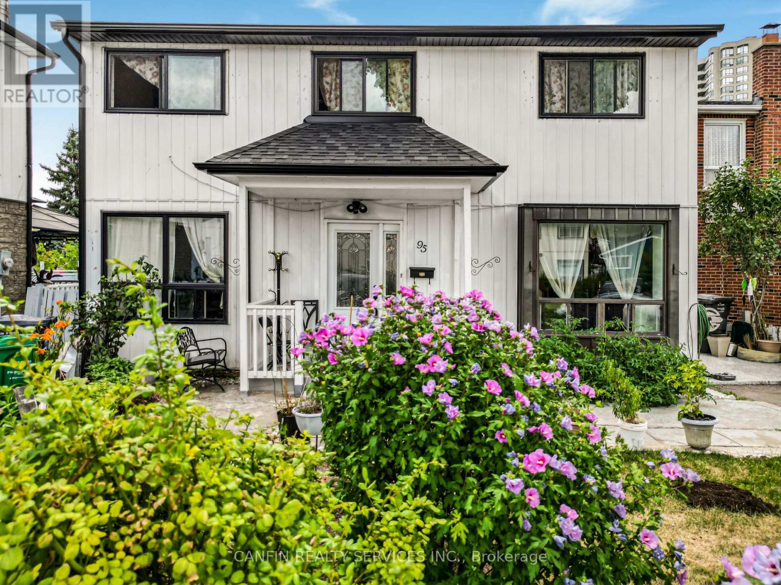 95 Huntingwood Crescent, Brampton (Central Park), Ontario  L6S 1S5 - Photo 1 - W12446474