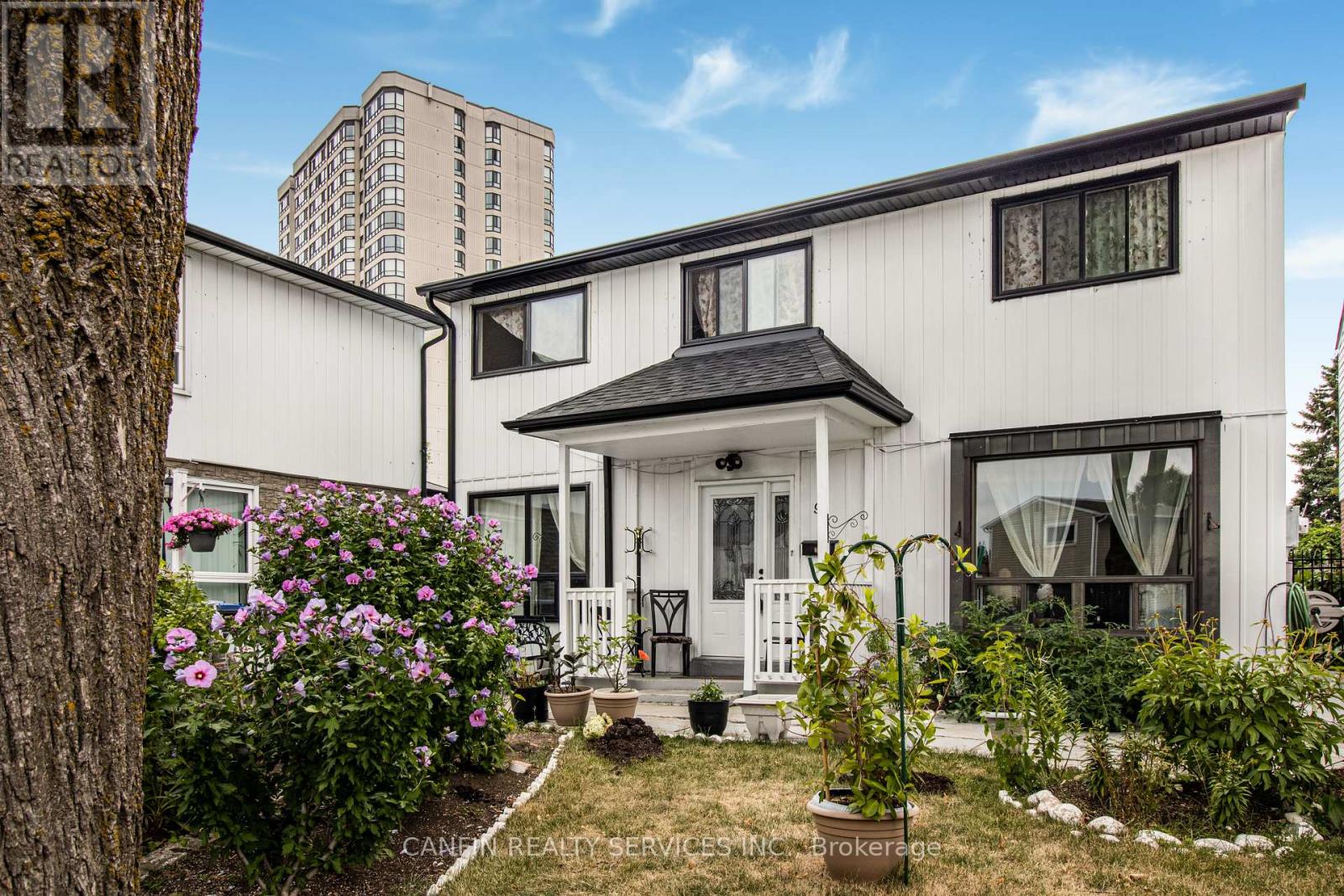 95 Huntingwood Crescent, Brampton (Central Park), Ontario  L6S 1S5 - Photo 2 - W12446474