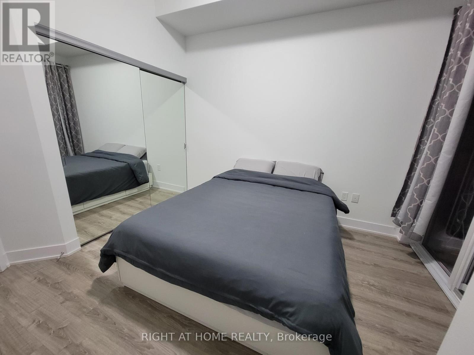 917 - 30 Shore Breeze Drive, Toronto, Ontario  M8V 0J1 - Photo 15 - W12446477