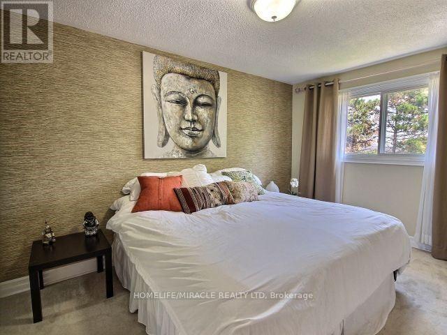 2500 Cobbinshaw Circle, Mississauga, Ontario  L5N 2G3 - Photo 14 - W12446511