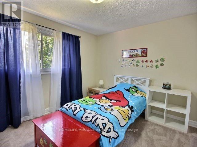 2500 Cobbinshaw Circle, Mississauga, Ontario  L5N 2G3 - Photo 17 - W12446511
