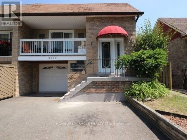 2500 Cobbinshaw Circle, Mississauga, Ontario  L5N 2G3 - Photo 2 - W12446511