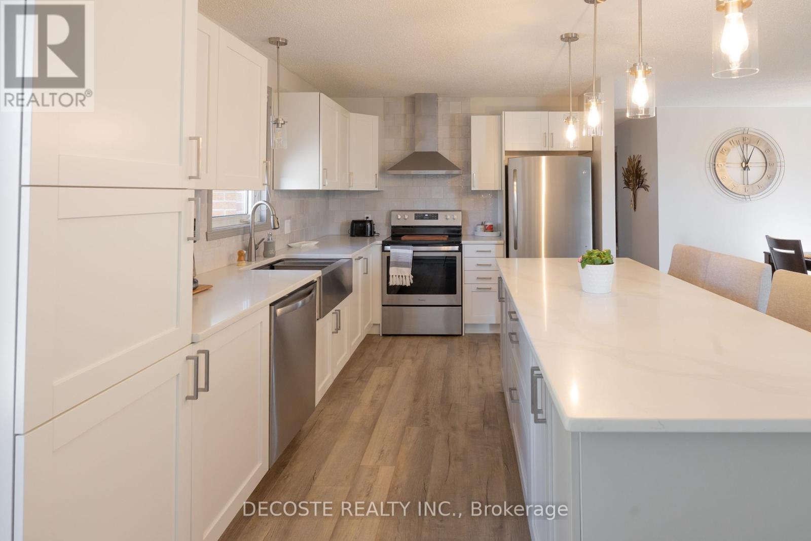 515 Tobin Street, North Glengarry, Ontario  K0C 1A0 - Photo 13 - X12446645