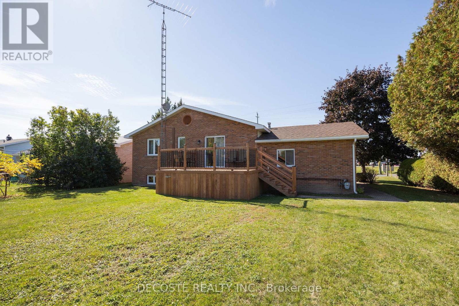 515 Tobin Street, North Glengarry, Ontario  K0C 1A0 - Photo 33 - X12446645