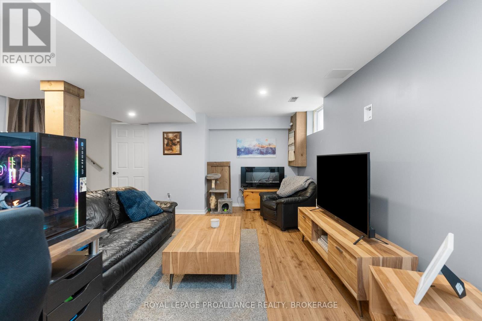 991 Waterbury Crescent, Kingston, Ontario  K7M 8V4 - Photo 24 - X12444184