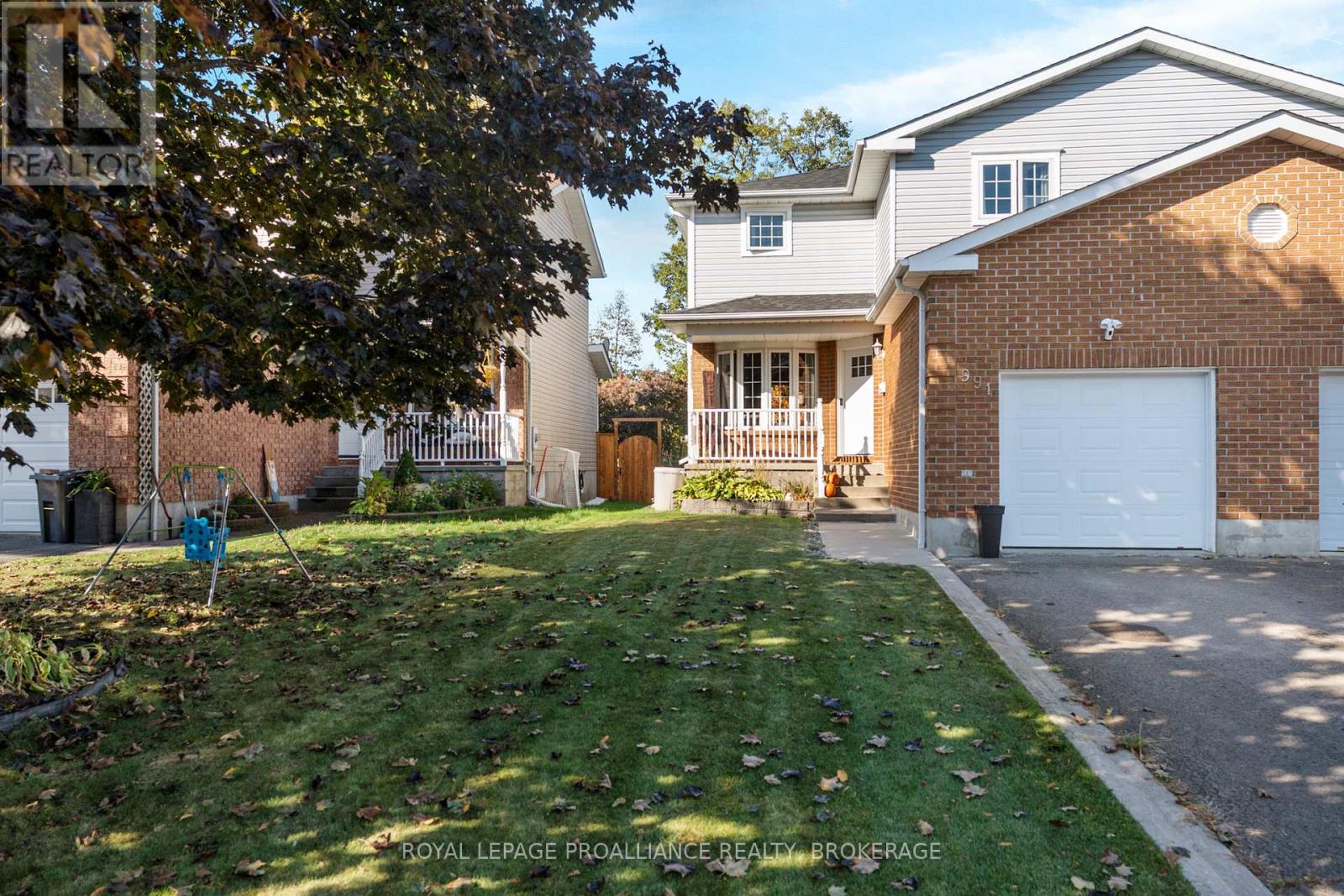 991 Waterbury Crescent, Kingston, Ontario  K7M 8V4 - Photo 3 - X12444184