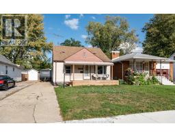 1922 FERNDALE, Windsor, Ontario