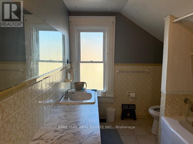 105 Bald Street, Welland, Ontario  L3C 5C2 - Photo 16 - X12446473