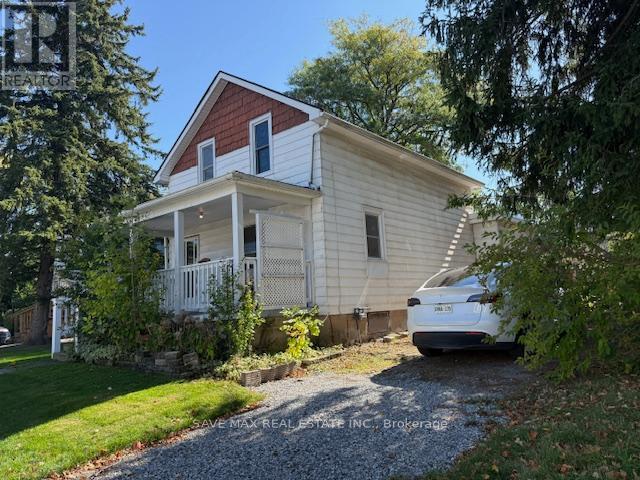 105 Bald Street, Welland, Ontario  L3C 5C2 - Photo 5 - X12446473