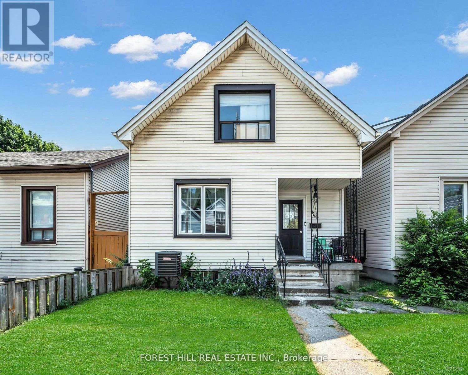 22 HARVEY STREET, Hamilton, Ontario