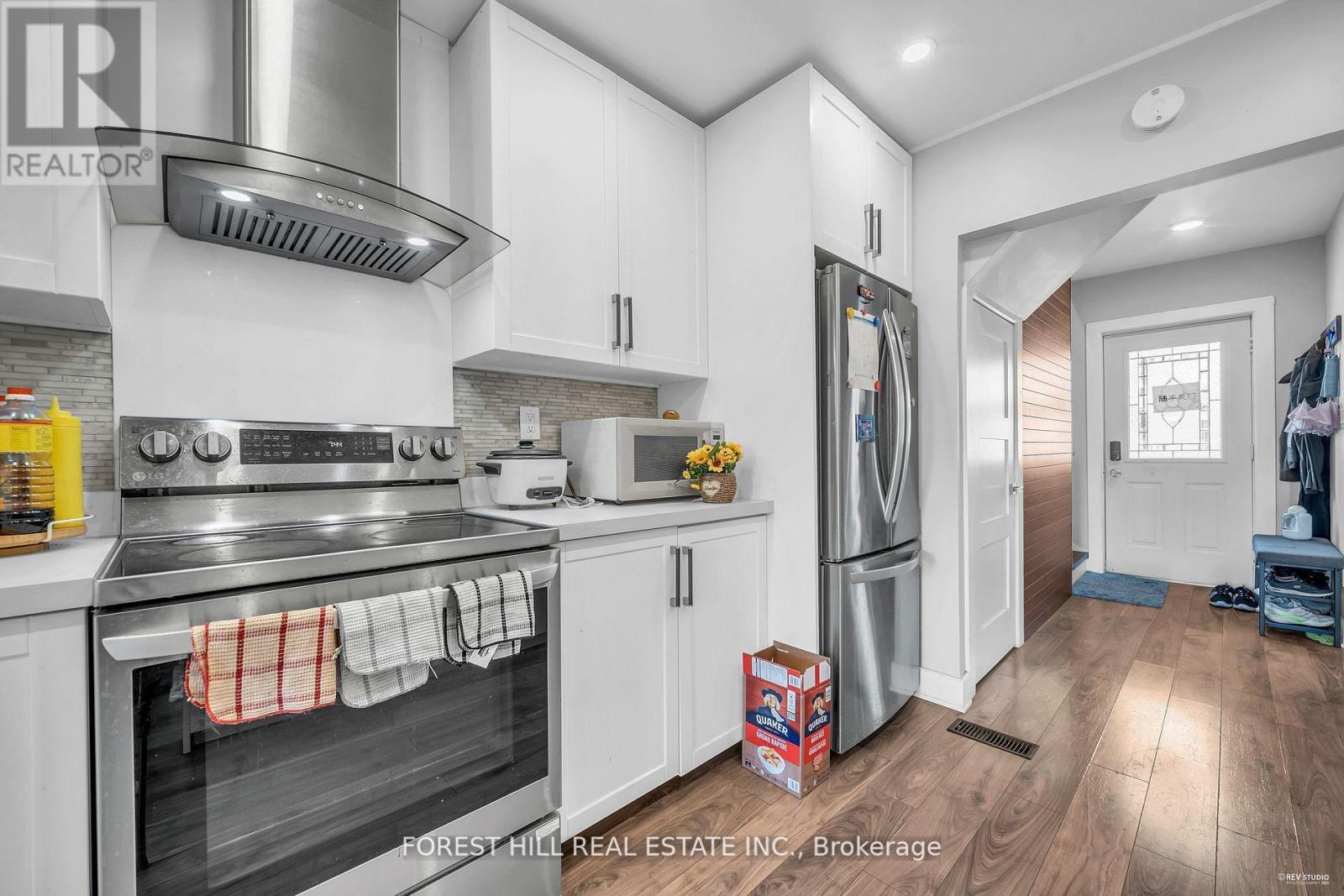 22 Harvey Street, Hamilton, Ontario  L8L 2L8 - Photo 14 - X12446478