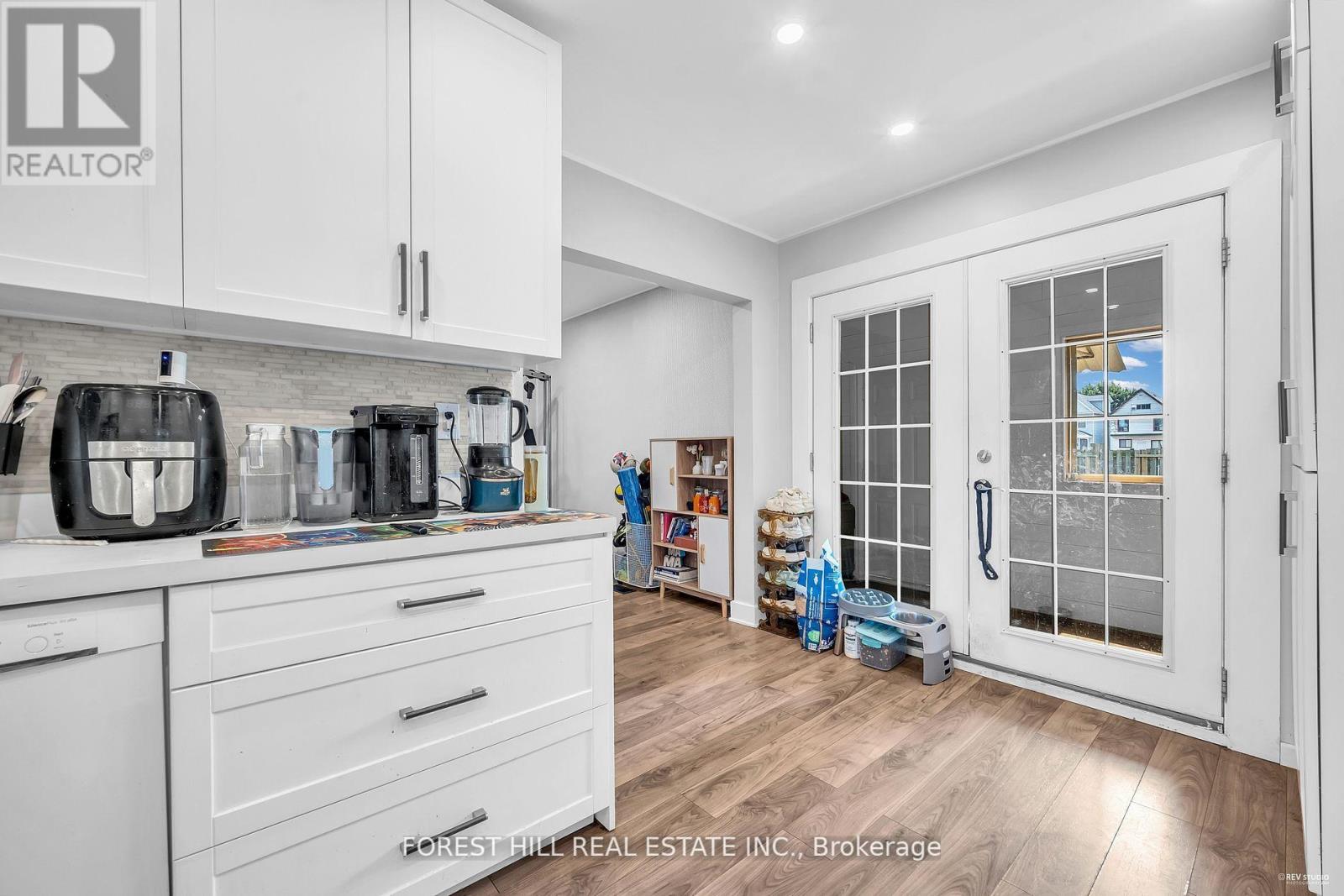 22 Harvey Street, Hamilton, Ontario  L8L 2L8 - Photo 19 - X12446478