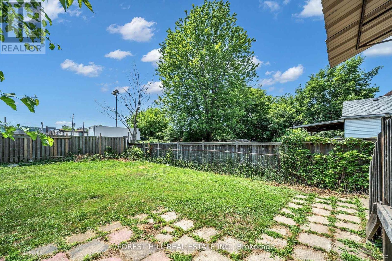 22 Harvey Street, Hamilton, Ontario  L8L 2L8 - Photo 39 - X12446478