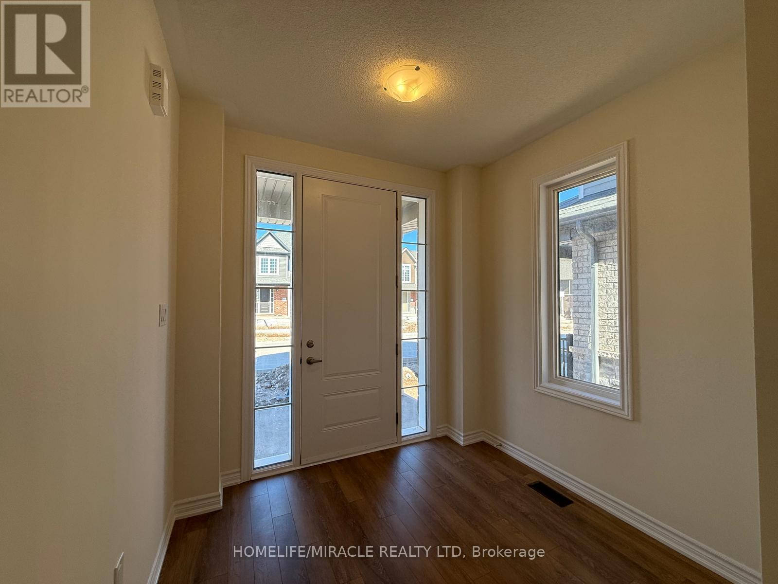 141 Mcgill Avenue, Erin, Ontario  N0B 1T0 - Photo 4 - X12446488