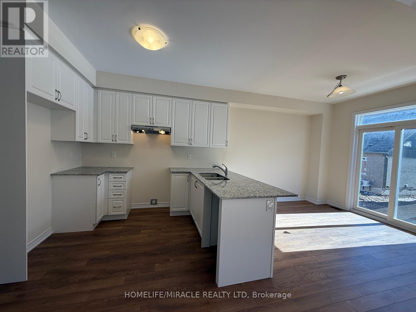 141 Mcgill Avenue, Erin, Ontario  N0B 1T0 - Photo 7 - X12446488