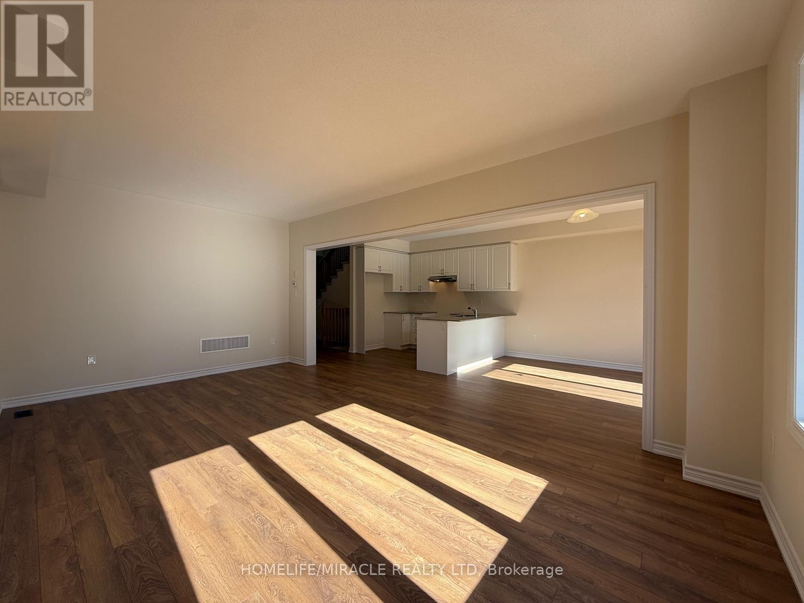 141 Mcgill Avenue, Erin, Ontario  N0B 1T0 - Photo 8 - X12446488