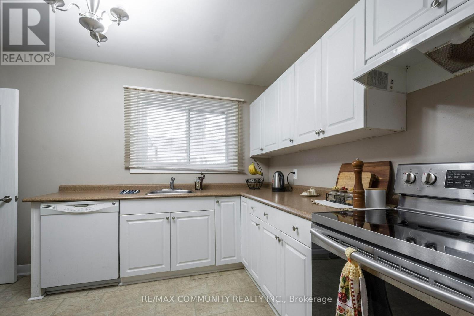 Main Floor - 69 Elizabeth Crescent, Belleville, Ontario  K8N 1K7 - Photo 12 - X12446495