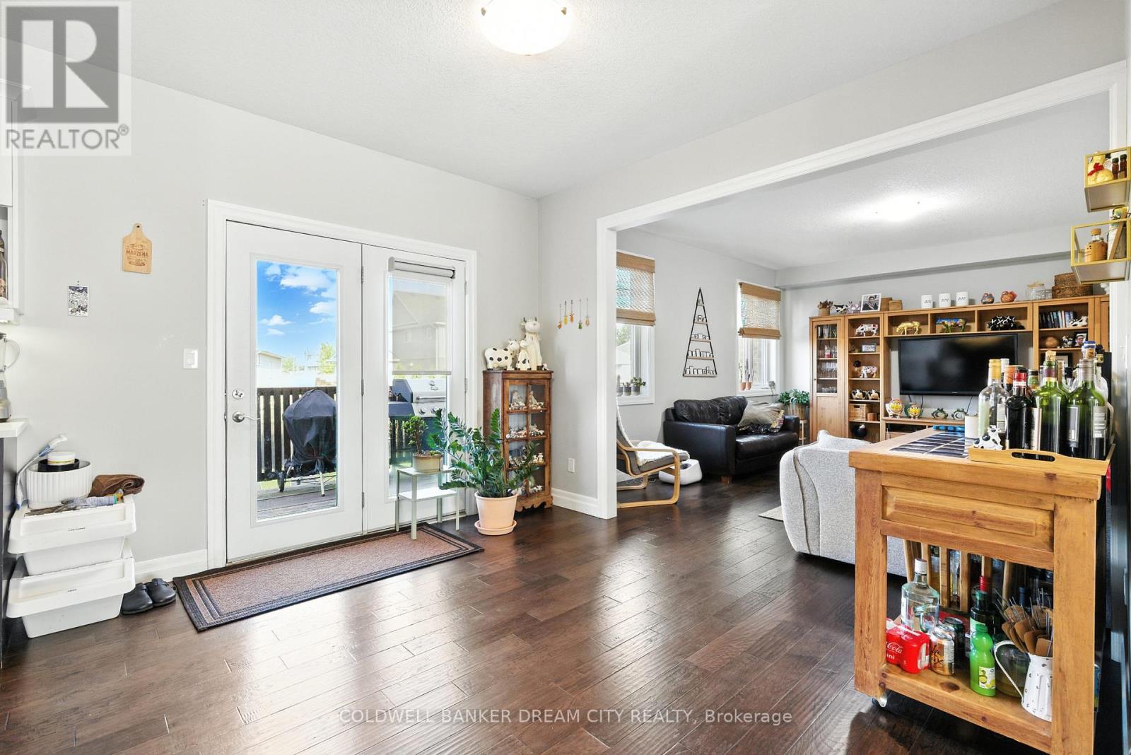 10 Honey Bend, St. Thomas, Ontario  N5R 0H6 - Photo 13 - X12446529