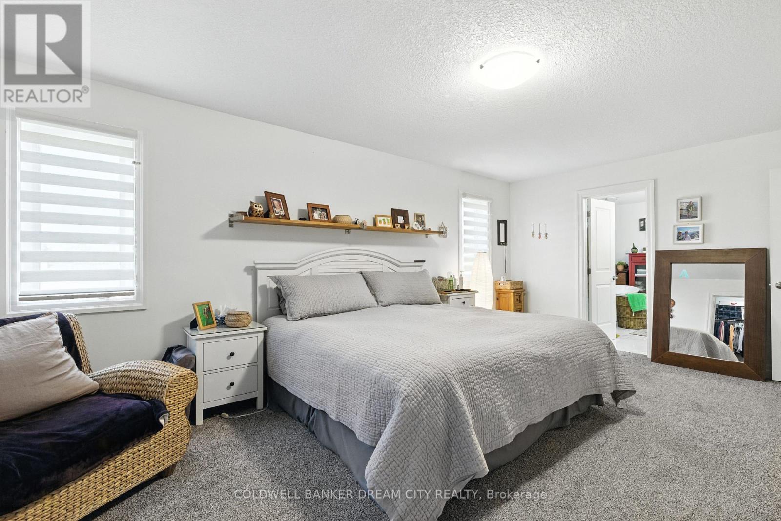 10 Honey Bend, St. Thomas, Ontario  N5R 0H6 - Photo 24 - X12446529