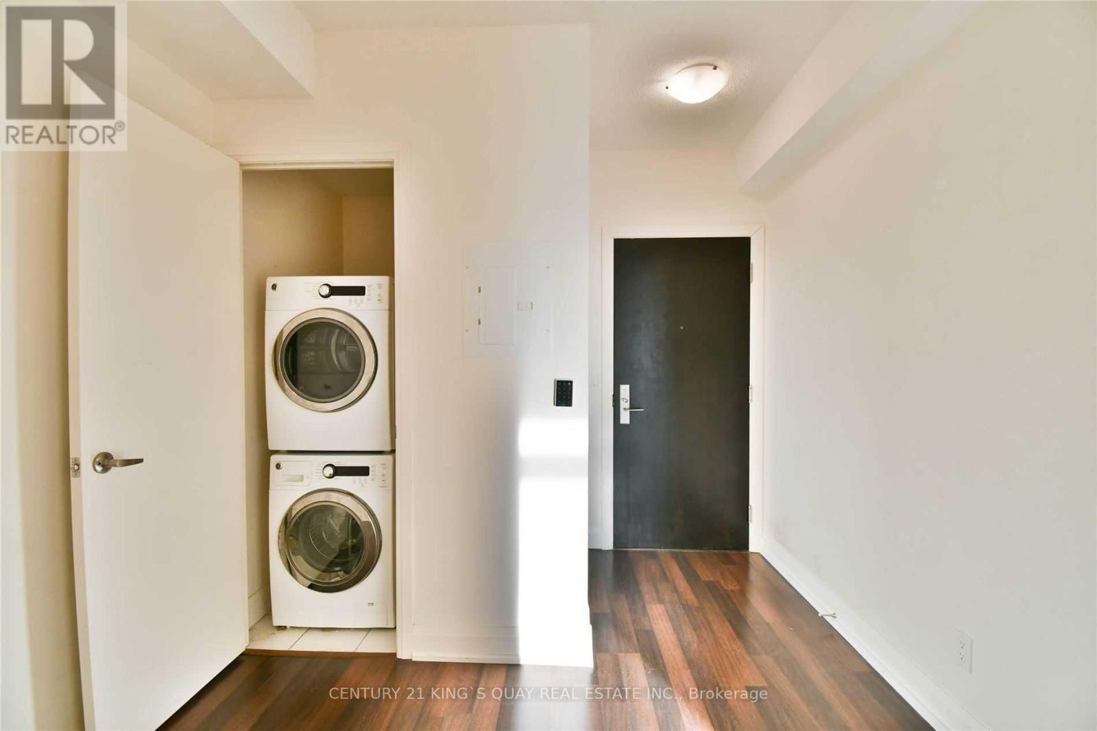 207 - 68 Canterbury Place, Toronto, Ontario  M2N 0B9 - Photo 6 - C12446545